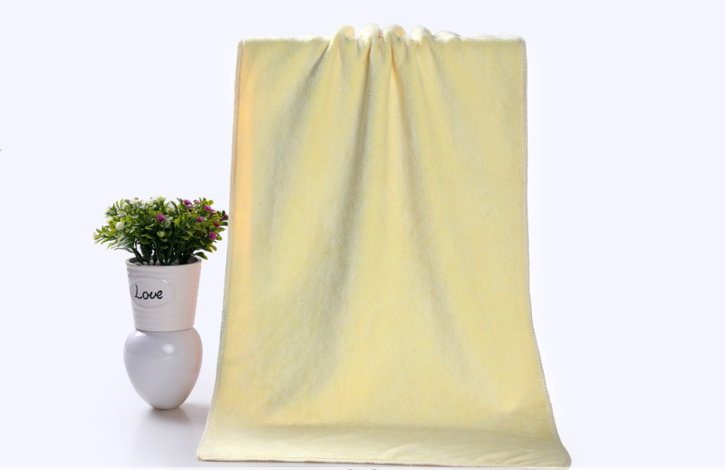 Kosački ručnik od superfinih mikrovlakana, debeli i vrlo upijajući, kružna vlakna, 80–100 g, mogućnost prilagodljive proizvodnje, sadržaj nylona