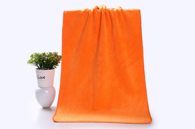 Kosački ručnik od superfinih mikrovlakana, debeli i vrlo upijajući, kružna vlakna, 80–100 g, mogućnost prilagodljive proizvodnje, sadržaj nylona