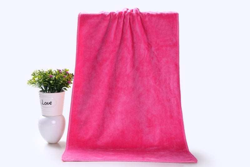 Kosački ručnik od superfinih mikrovlakana, debeli i vrlo upijajući, kružna vlakna, 80–100 g, mogućnost prilagodljive proizvodnje, sadržaj nylona