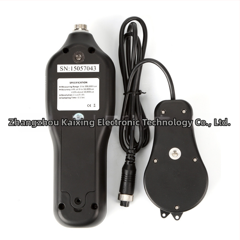 TL-600 luxmeter s USB záznamom, 20000 uložených údajov, CD softvér súčasťou