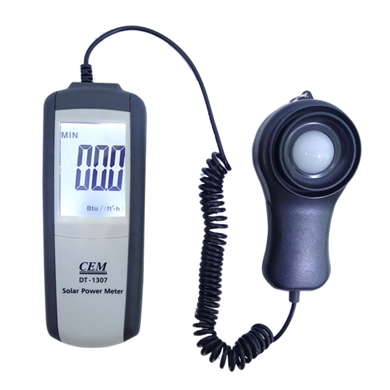 Ultraviola fényintenzitás mérő DT-1307 — UV fényintenzitás mérés, tartomány 1999 W/m²; felbontás 1 W/m²; mintavételezés ~0,25 s; pontosság ±10 W/m² (±0,38 W/m²/°C)