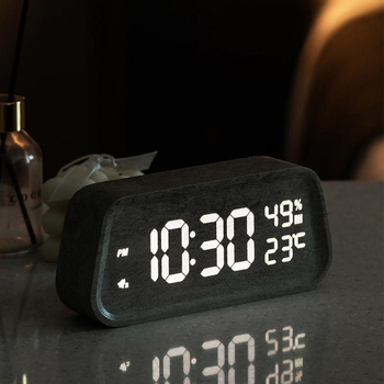 Ξύλινο LED ρολόι με φωνητικό έλεγχο, θερμόμετρο, υγρασιόμετρο και ημερολόγιο