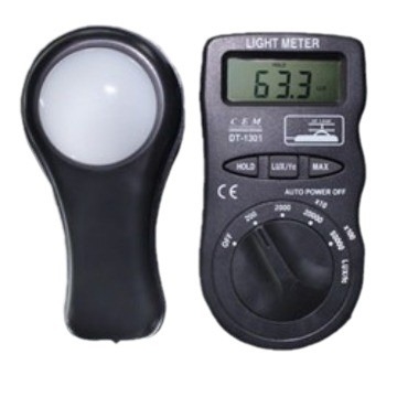 Cem Huashengchang DT-1301 világosságmérő és spektrofotométer belső megvilágítás mérésére
