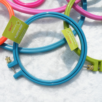 Dyx Cross Stitch Stretcher s prilagodljivim pretincem za karticu, Embroidery Frame – privatna marka, kutija 1000 kom, 78 g, minimalistički stil