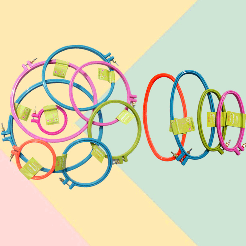 Dyx Cross Stitch Stretcher s prilagodljivim pretincem za karticu, Embroidery Frame – privatna marka, kutija 1000 kom, 78 g, minimalistički stil