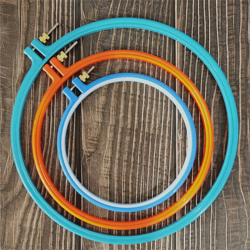 Dyx Cross Stitch Stretcher s prilagodljivim pretincem za karticu, Embroidery Frame – privatna marka, kutija 1000 kom, 78 g, minimalistički stil