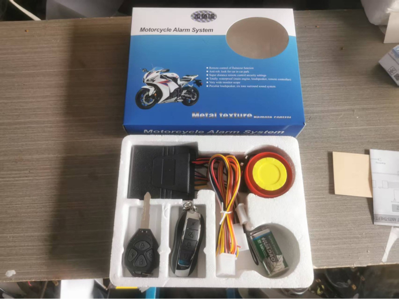 Motorkerékpár riasztó távirányítással, kulcs nélküli indítás, egy gombos gyújtás, 12V vízálló, univerzálisan kompatibil