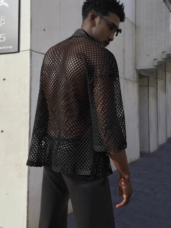 Särk-kardigan lõigatud võrgust detailidega, lühikeste varrukatega, ümmarguse kaelaga, 96% polüester