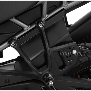 Harley-Davidson Pan America 1250 Special capac lateral al cadrului pentru suportul pasagerului și protecție împotriva stropilor