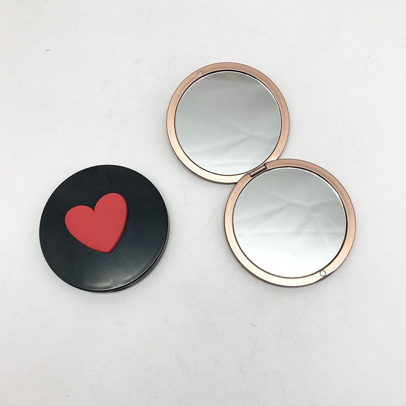 Ajándék tükör, hordozható, összecsukható, (mágneses dupla oldalú, 2x nagyítás, 7,5 cm átmérő)
