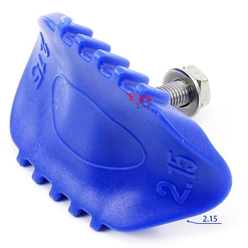 Clip antiderapant pentru anvelopă, destinat motocicletei off-road cu cameră internă