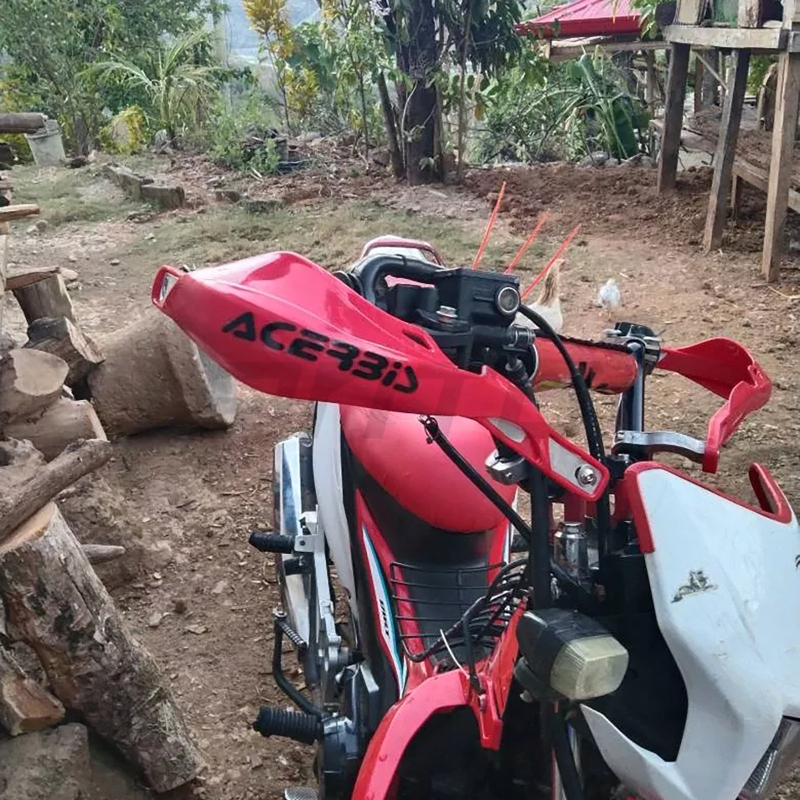 Parbriz frontal pentru motocicletă - rezistent la zgârieturi (Model: Windshield; Compatibil: motocicletă)