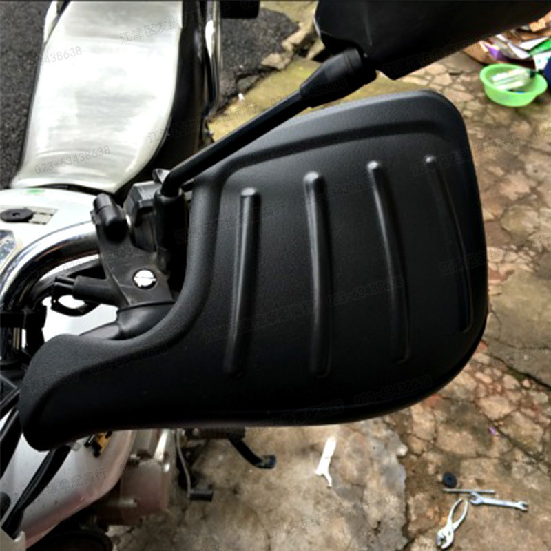 Prednje vjetrobransko staklo s zaštitom ruke Tonghao 125 — za većinu motocikala, težina 8 kg