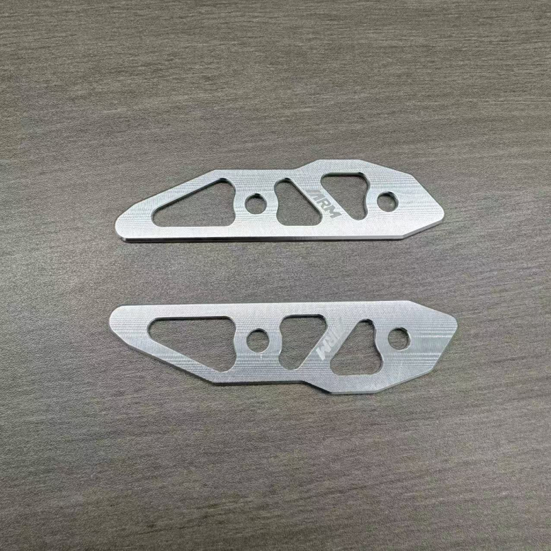 CNC aluminijski nosač prednjeg vjetrobranskog stakla Yamaha NVX155 / Aerox155