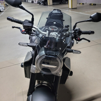 Prednji vjetrodeflektor za Honda CB650R (2019–2023) i CB1000R (2018–2020); Materijal: PC plastika; Stil: vjetrodeflektor