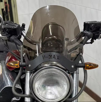 Παρμπρίζ για Yamaha V-Max 1200/1300 — κατασκευή από υψηλής ποιότητας πλαστικό, συμβατό με τα μοντέλα V-Max 1200 και 1300