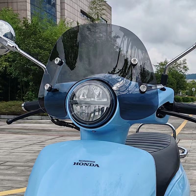 Honda NS125LA – prednje vjetrobran, dodatak za modifikaciju zaštite od vjetra