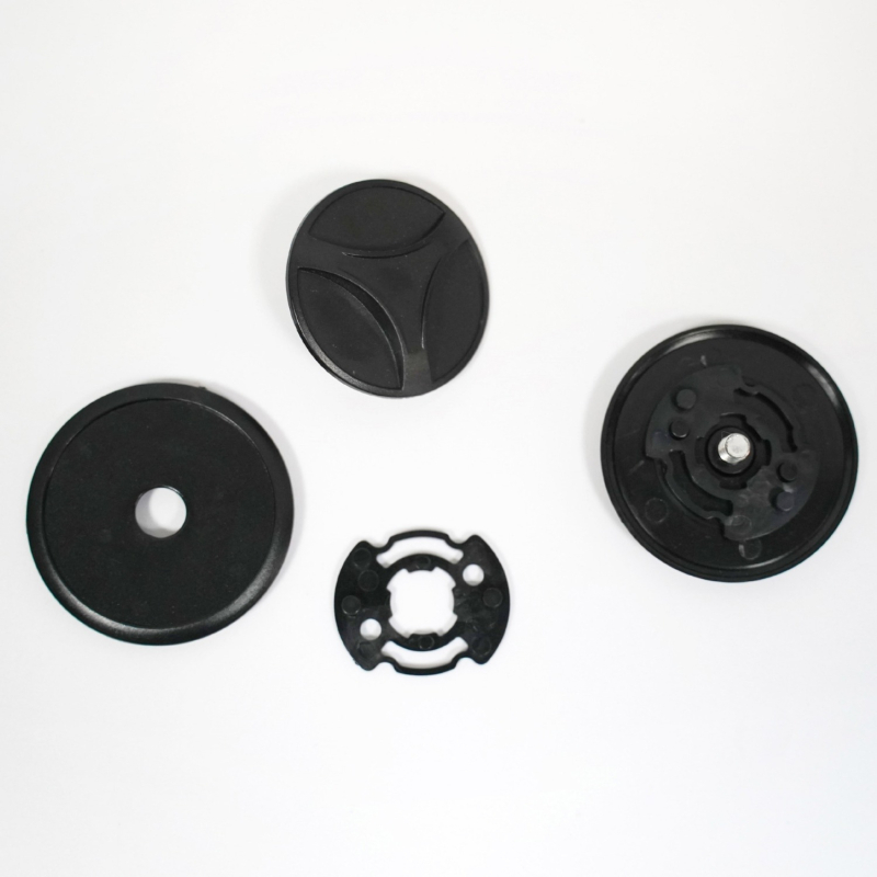 Dio opreme za kacigu: baza s rotirajućim poklopcem i otvorima za fiksiranje, univerzalni model