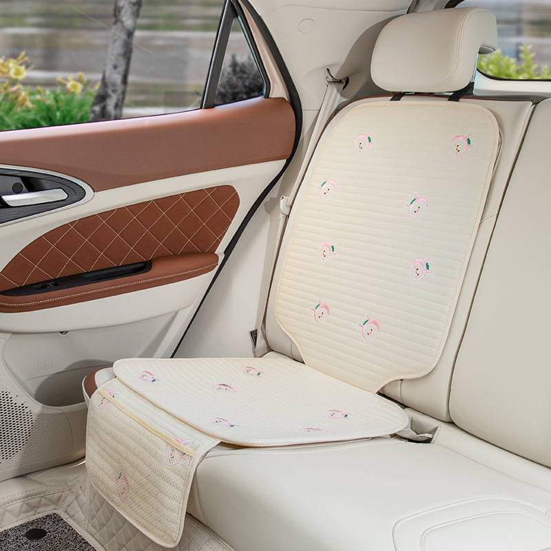 Autó gyermekbiztonsági ülésvédő párna - vastagított csúszásmentes párna, poliészter felület, töltet szintetikus rostokkal, univerzális illeszkedés