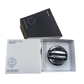 Deca poklopac spremnika goriva, druge generacije, za Porsche Cayenne 718 (modeli 971044261/971044251; materijal: aluminijska legura i ABS)