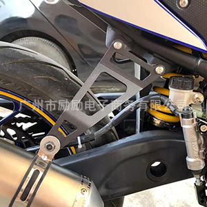 Modificirani nosač stražnjeg pedala i držač cijevi ispuha za Yamaha YZF-R3, R25, MT-03, MT-25