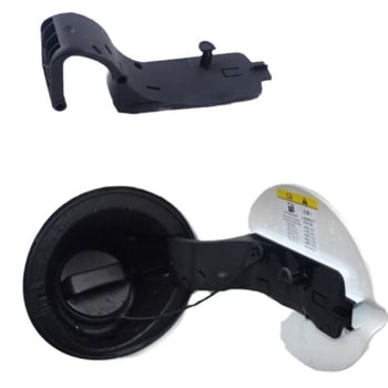 Nosac montaže poklopca spremnika goriva (plastika) – kompatibilno s Ford Focus MK2; dijelovi: 4M51N27936BB, 4M51-N27936-BB, 1376674; modeli: 1376667, 4M51N27936A