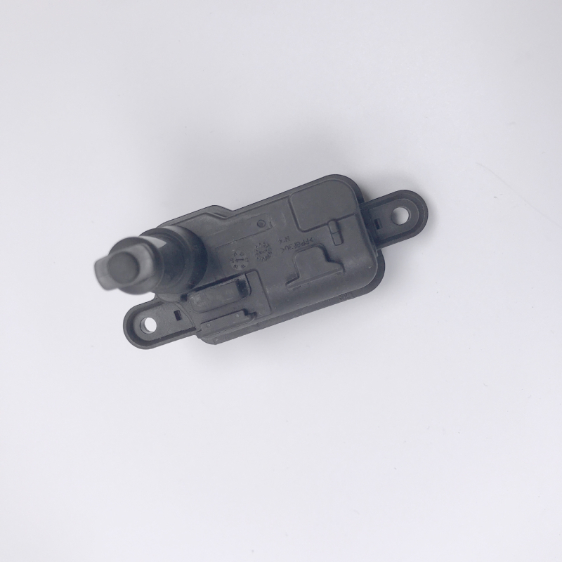 Motor poklopca spremnika goriva za VW/Audi/Skoda – 8VD862159, 8V0862159; Kompatibilan s Magotan, Haorui Super CC, Xinrui, Seat