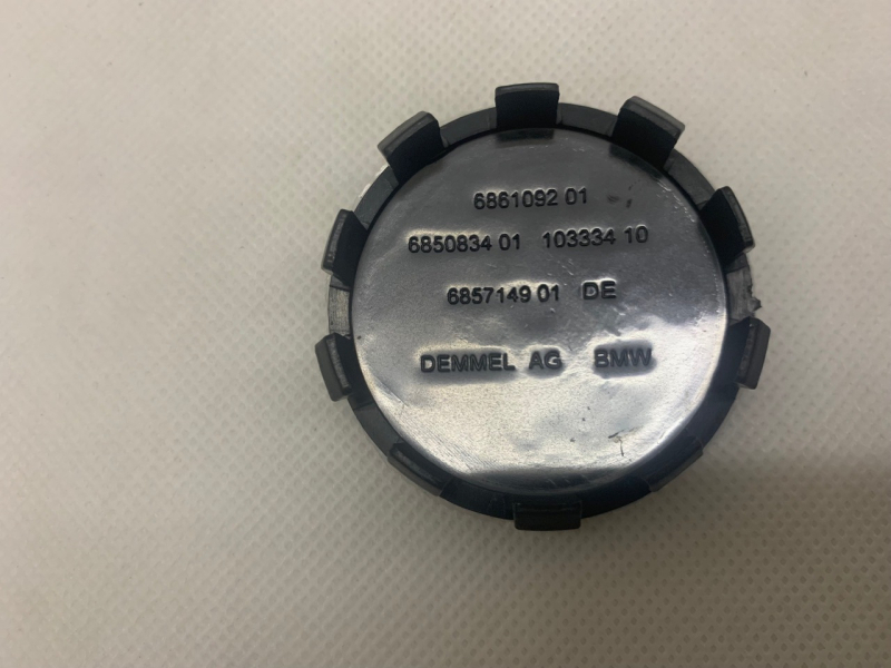 BMW централен капак за джанти за серии 3, 5 и модели X1, X5, X6; пластмасов; възможна персонализация