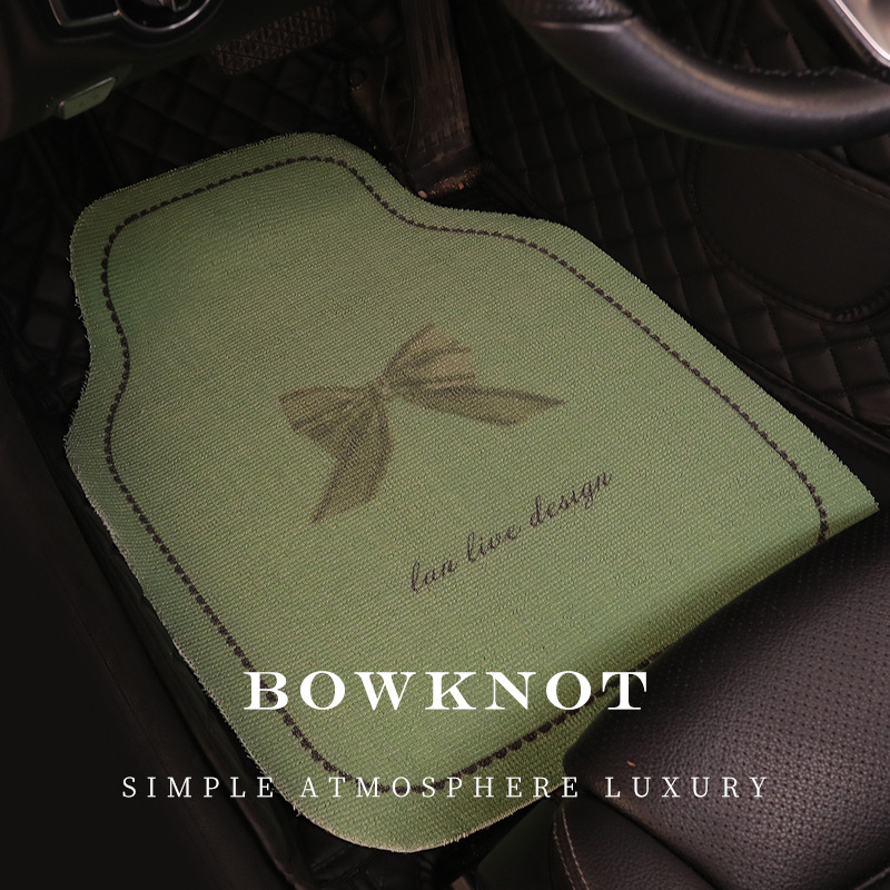 Универсална автомобилна подложка – PVC противохлъзгаща, Cow Mom Craft, персонализируема