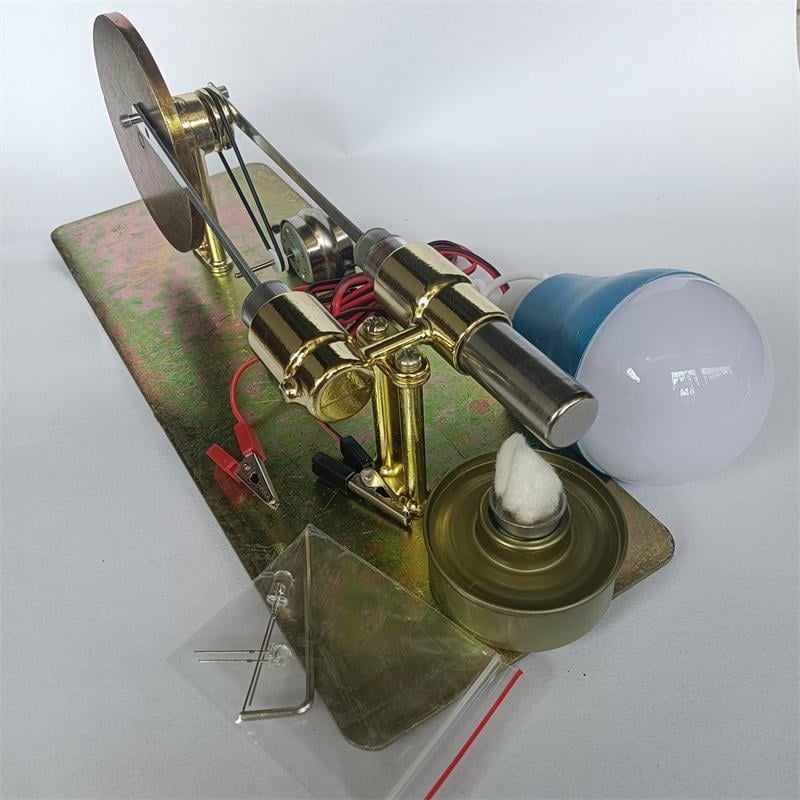 Stirlingi mootori mängumudel, metallkonstruktsiooniga, sobiv 61+ vanusele, hariv aurumasina demonstratsioon