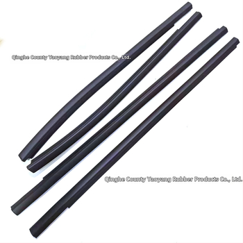 Gumený tesniaci pás okna Ford Ranger 2013-2021