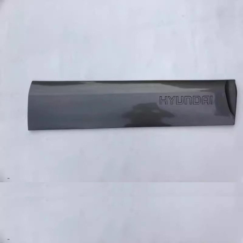 Hyundai Tucson – Дверен декоративен панел с калникова арка, голям боядисан кант и премиум финиш