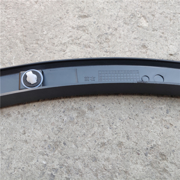 Crna dekorativna traka za rub kota i blatnika za FAW Bestune X40, X80, T33, T77, T99, T55