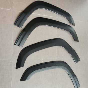 Wheel eyebrow za Suzuki Jimny — plastika, prilagodljiva, kompatibilna Suzuki Jimny