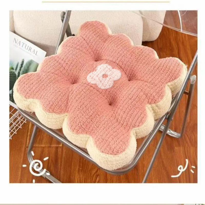 Jastučić za sjedenje, oblik keksa, napuhan, prugasti ili jednodobni uzorak, moderni minimalistički stil