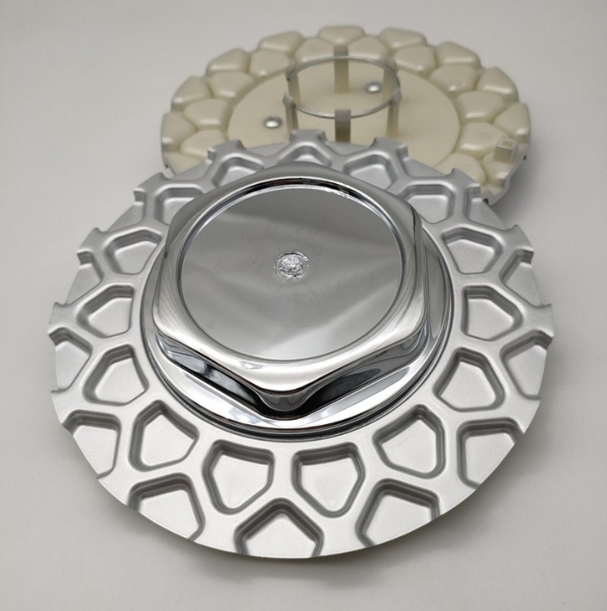 Kryt centra kotača, set velikih i malih poklopaca, plastika (Materijal: Plastika; Obrada po narudžbi: Ne; Kompatibilni modeli: BS; Univerzalna kompatibilnost)