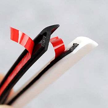 Bandă de etanșare pentru autovehicul cu profil în T înclinat, universală pentru umplerea spațiilor din jurul pragurilor laterale, arcelor roților și farurilor; rezistentă la coroziune