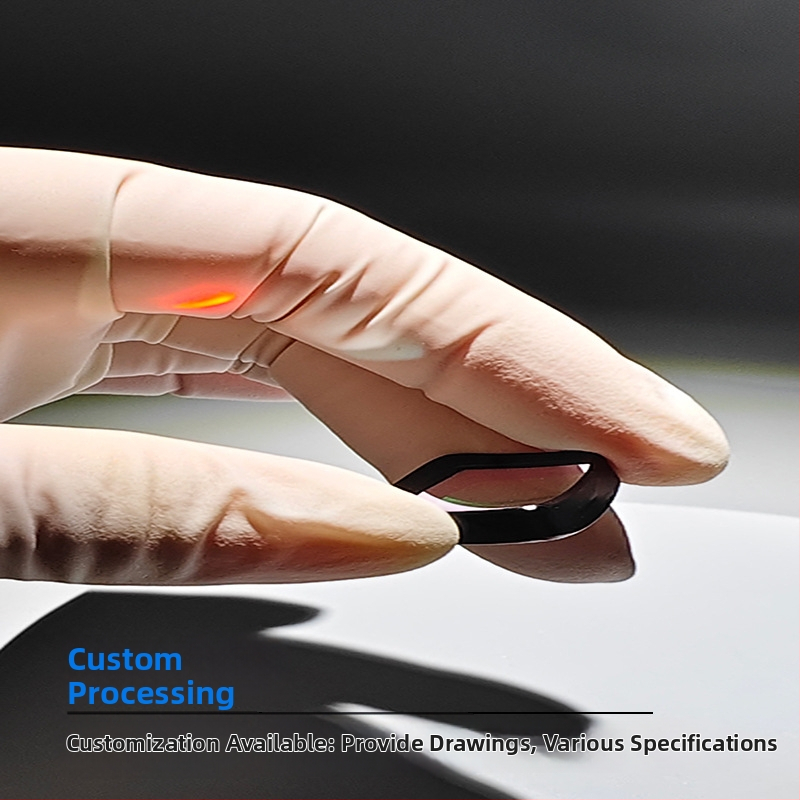 Haoxuan špeciálne tvarovaná červená bodová šošovka, achromatická červená bodová šošovka, dvojitý anti-reflexný povlak červeno-zelený, korekcia astigmatizmu; vhodné pre letectvo, medicínu, vojenské a optické aplikácie.