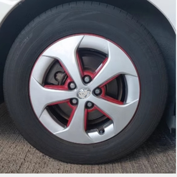 Plastični poklopac kotača za Toyota Prius 3. generacije (2010-2012), proizvedeno u Jiangsu