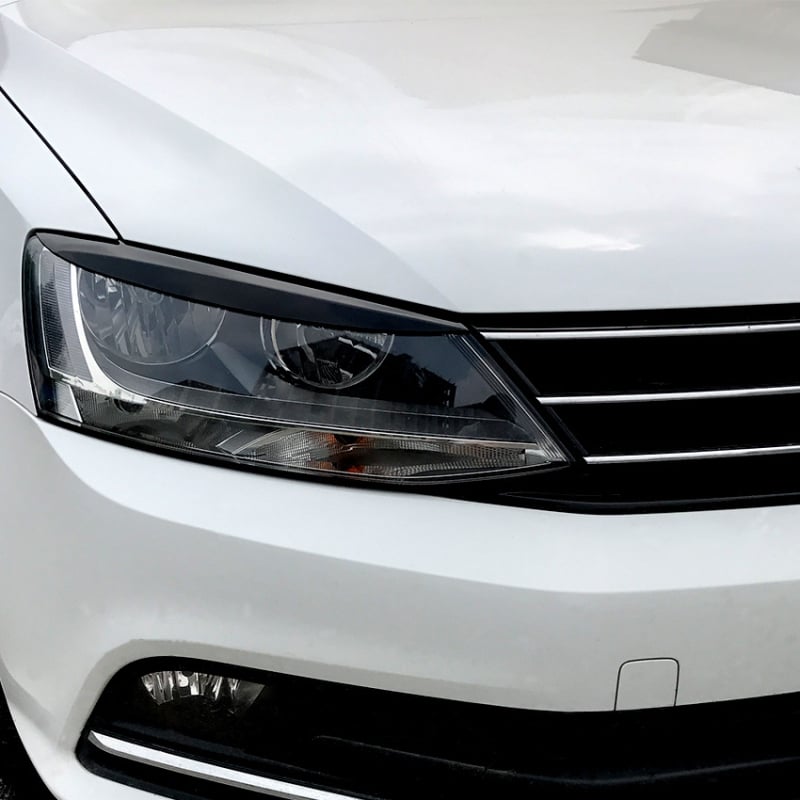 Headlight Eyebrow Sticker pentru Volkswagen Sagitar Overseas Jetta MK6 | Marcă AMP-Z | Material ABS | Personalizare Da | Modele compatibile: Volkswagen Sagitar MK6