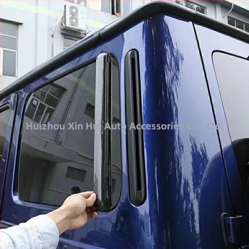 Dekorativna naljepnica od karbonskih vlakana za stražnje staklo C- i D-stupca Mercedes-Benz G-Class (1979–2024, automatski mjenjač)