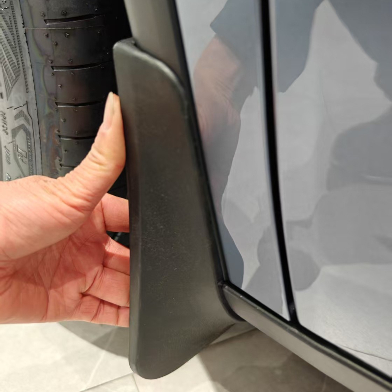 Branik kotača za Tesla Model Y 2025, PP plastika, crna