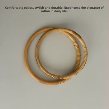 Kruhová rúčka na tašku z ratanu - tkaná kruhová rúčka, jar 2025, mestský minimalizmus, doplnky na batožinu