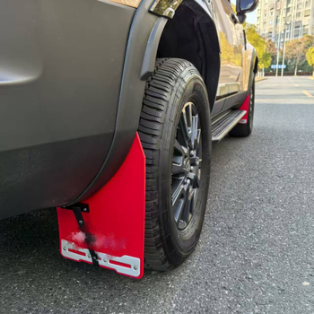 Blatnik Fender za LC250 Prado, plastični, kompatibilan s LC250 Prado, model Fender