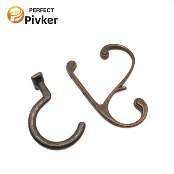 Vešiak na kabát zo zinkovej zliatiny, elektroplátovaný povrch, určený pre nábytok, Pfk2006, Pivk hardware