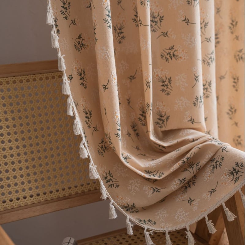 Ablakfüggöny virágos mintával, pamut anyag, 90% fő alkotóelem, nyomtatás, félig átlátszó árnyékolás, modern minimalista stílus