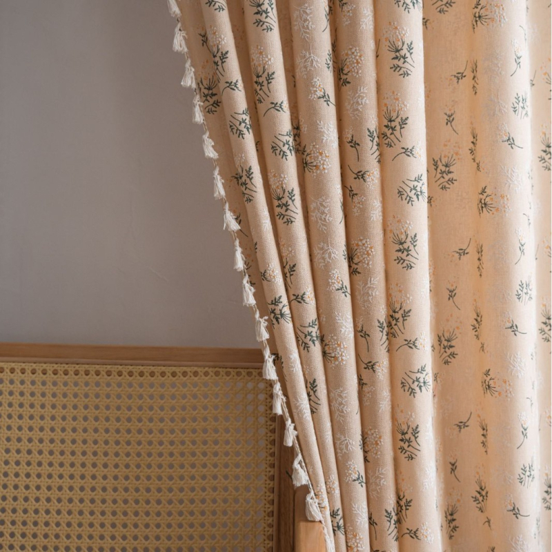 Ablakfüggöny virágos mintával, pamut anyag, 90% fő alkotóelem, nyomtatás, félig átlátszó árnyékolás, modern minimalista stílus