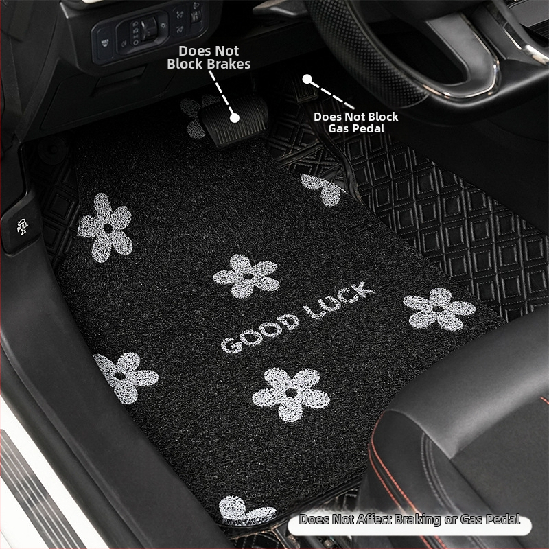 Auto podlahové rohože, univerzálne použitie, rohoňa vodiča, Silk Coil materiál, vodotesné a odolné voči špine (Materiál: Silk Coil; Uchytenie: Univerzálne; Pozícia: Vodič)