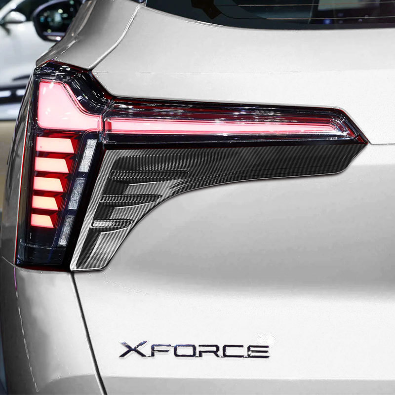 Kit exterior din ABS pentru Mitsubishi Xforce Outlander Sport 2025: spoiler spate și bandă decorativă în jurul farurilor