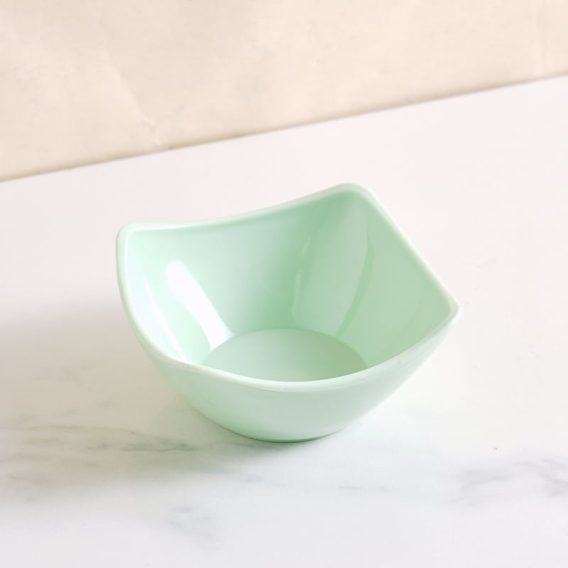 Квадратно блюдо за сосове и подправки, модерен минималистичен стил, подходящо за микровълнова, повърхност с горещ печат, възможна персонализация